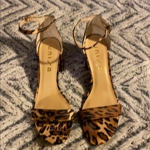 Leopard Print Strap Shoes
